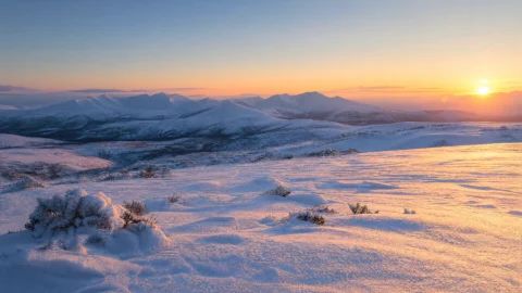 雪原曙光写实桌面壁纸