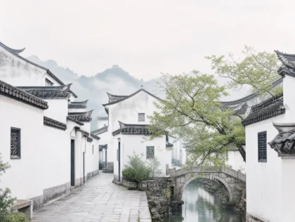 白墙灰瓦江南古韵平板壁纸