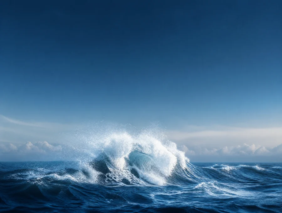 白浪翻涌的静谧海面平板壁纸